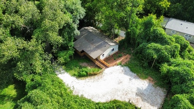 7712 Sevierville Pike in Knoxville, TN - Building Photo - Building Photo