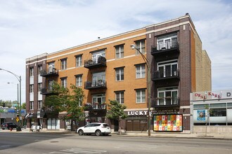 3259 N Ashland Ave in Chicago, IL - Building Photo - Building Photo