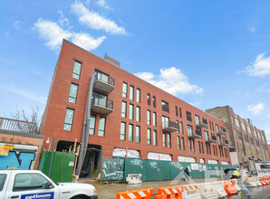 150 Noll St in Brooklyn, NY - Building Photo - Building Photo