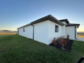 1106 NW 21st Terrace in Cape Coral, FL - Building Photo - Building Photo