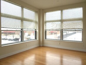 650 Albany St, Unit #406 in Boston, MA - Building Photo - Building Photo