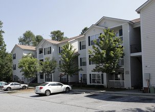 Summitt Point in Newnan, GA - Foto de edificio - Building Photo