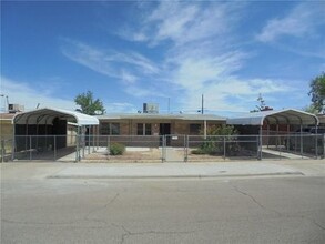 5829 Sturgeon Dr in El Paso, TX - Building Photo - Building Photo