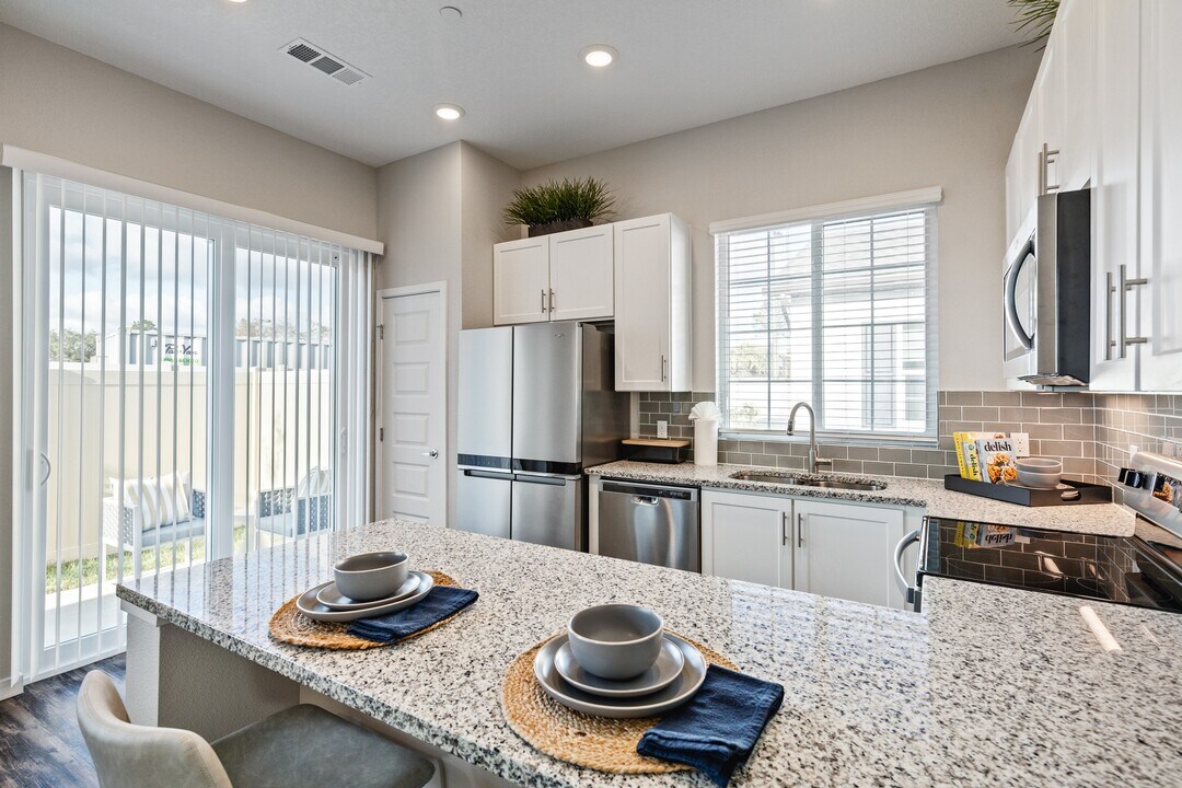 Avilla Suncoast in Odessa, FL - Building Photo