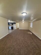 732 E 74th St in Los Angeles, CA - Building Photo - Building Photo