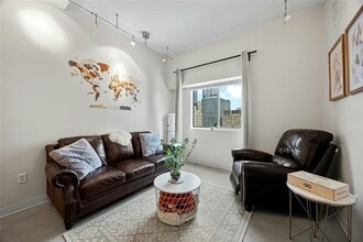 800 Brazos St in Austin, TX - Building Photo - Building Photo