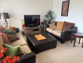 13255 SW 9th Ct in Pembroke Pines, FL - Building Photo - Building Photo