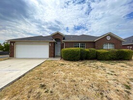 110 James Loop in Killeen, TX - Building Photo
