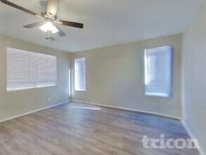 4868 E Meadow Land Dr in San Tan Valley, AZ - Building Photo - Building Photo