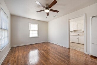 838 Dalworth St in Grand Prairie, TX - Building Photo - Building Photo