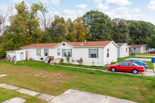 Hidden Creek in Erie, MI - Building Photo - Building Photo