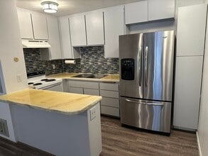 6386 Rancho Mission Rd in San Diego, CA - Building Photo - Building Photo