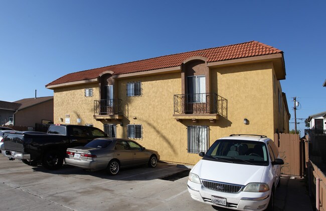Marlborough Ave in San Diego, CA - Foto de edificio - Building Photo