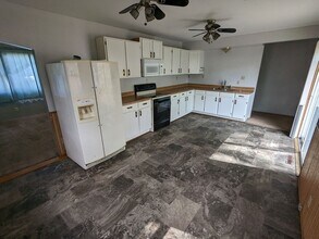 603 13th St NE in Austin, MN - Building Photo - Building Photo