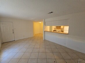 1307 Brenda Ln in Humble, TX - Foto de edificio - Building Photo