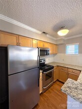 2518 Cranbrook Ln in Charlotte, NC - Foto de edificio - Building Photo