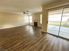 6396 Rosemount Ave in Las Vegas, NV - Building Photo - Building Photo