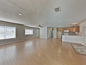 805 Aransas Dr in Euless, TX - Building Photo - Building Photo
