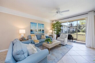 3235 Cypress Glen Way, Unit 302 in Naples, FL - Building Photo - Building Photo