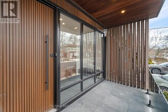 42 Warren Crescent in Toronto, ON - Building Photo - Building Photo