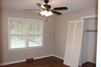 19 Bridgewood Ave in Taylors, SC - Building Photo - Building Photo