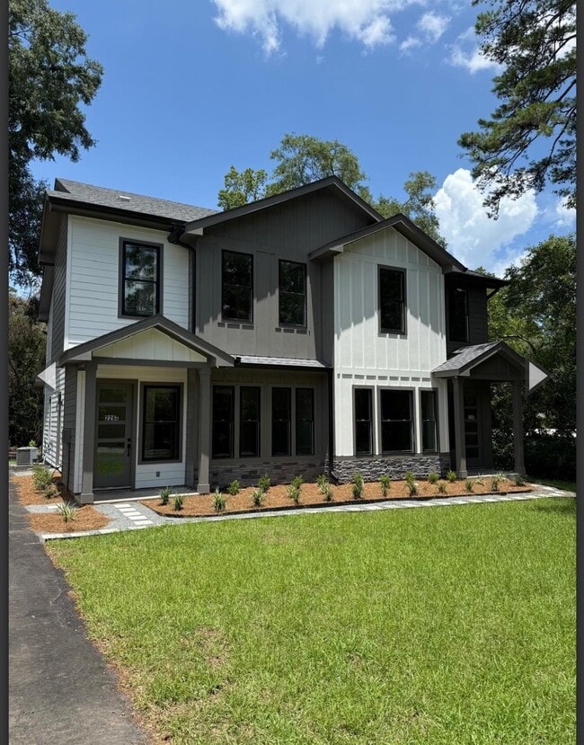 226 E Bradford Rd in Tallahassee, FL - Building Photo - Building Photo