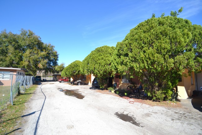 Calypso Apartments in Orlando, FL - Foto de edificio - Building Photo