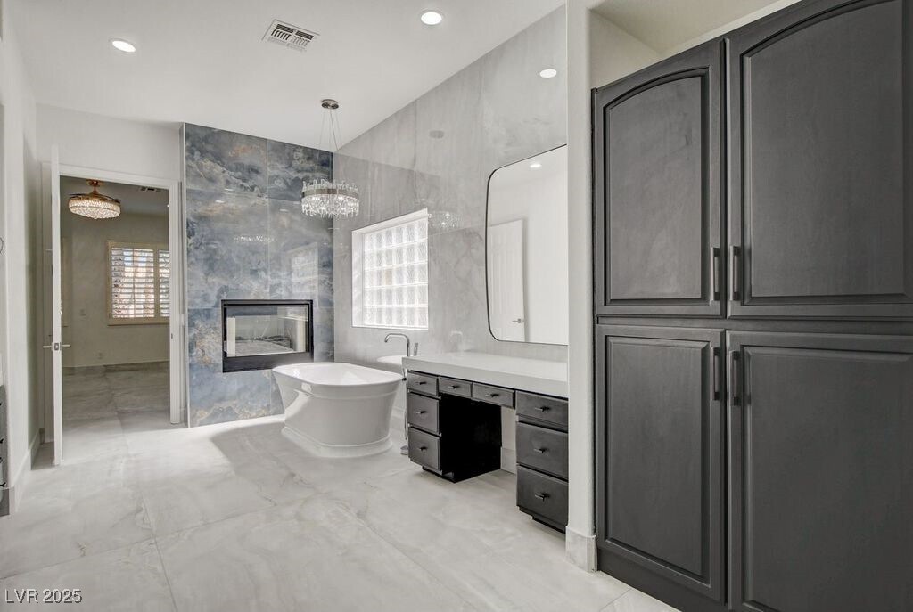 2132 Lookout Point Cir in Las Vegas, NV - Building Photo