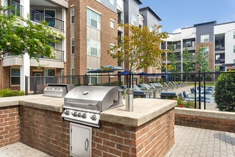 1760 Apartments in Lawrenceville, GA - Foto de edificio - Building Photo