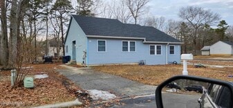 14 S Indian Valley Ct in Little Egg Harbor Township, NJ - Building Photo