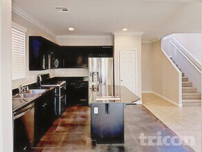 125 Cascade Meadow Ct in Henderson, NV - Foto de edificio - Building Photo