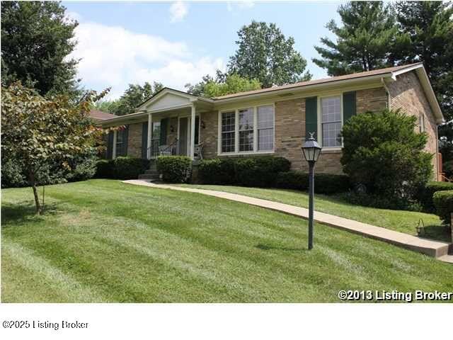 3909 San Marcos Rd in Jeffersontown, KY - Building Photo