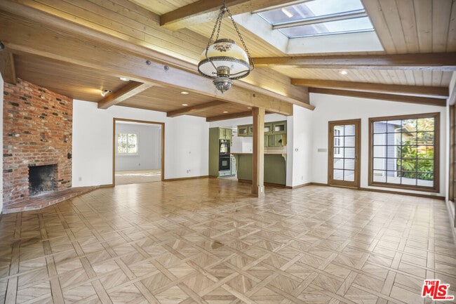 6748 Wildlife Rd in Malibu, CA - Building Photo - Building Photo