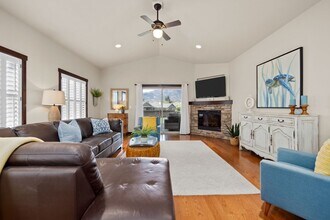 501 Oakwood Dr in Manson, WA - Building Photo - Building Photo