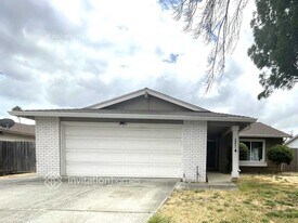 2159 Greenfield Dr in Fairfield, CA - Building Photo