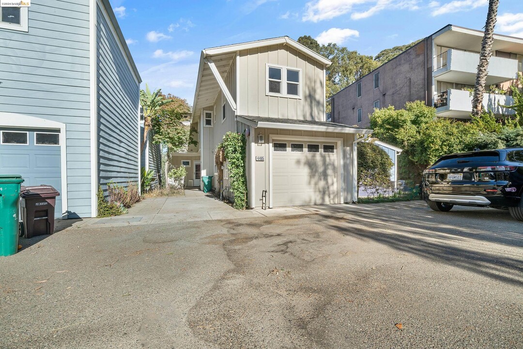 4465 View Pl in Oakland, CA - Building Photo