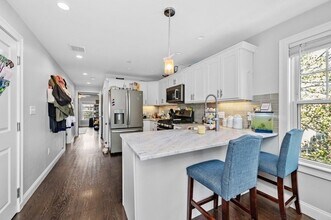 36 Sturgis St, Unit 3 in Winthrop, MA - Building Photo - Building Photo