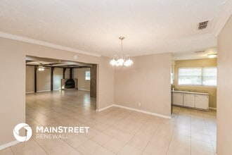 10655 Tulsa Rd in Jacksonville, FL - Foto de edificio - Building Photo