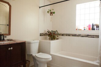 2003 Tammany Dr in Nashville, TN - Building Photo - Building Photo