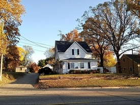 1115 6th Ave E in Alexandria, MN - Building Photo