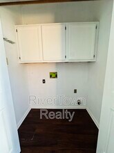 1134 Hunter's Lake Dr in Memphis, TN - Building Photo - Building Photo