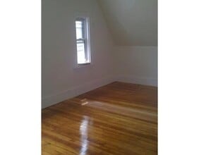 5 Kendall St-Unit -3 in Brookline, MA - Building Photo - Building Photo