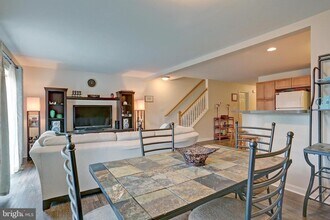 117 Bungalow Rd in Enola, PA - Foto de edificio - Building Photo