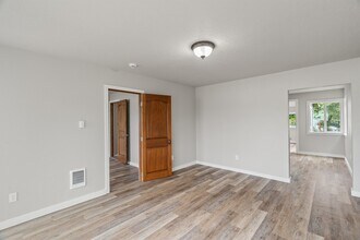 207 N Alder St in Aberdeen, WA - Building Photo - Building Photo