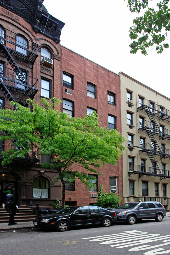 251 W 15th St in New York, NY - Foto de edificio - Building Photo