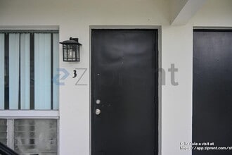 2801 NE 49th St in Fort Lauderdale, FL - Building Photo - Building Photo