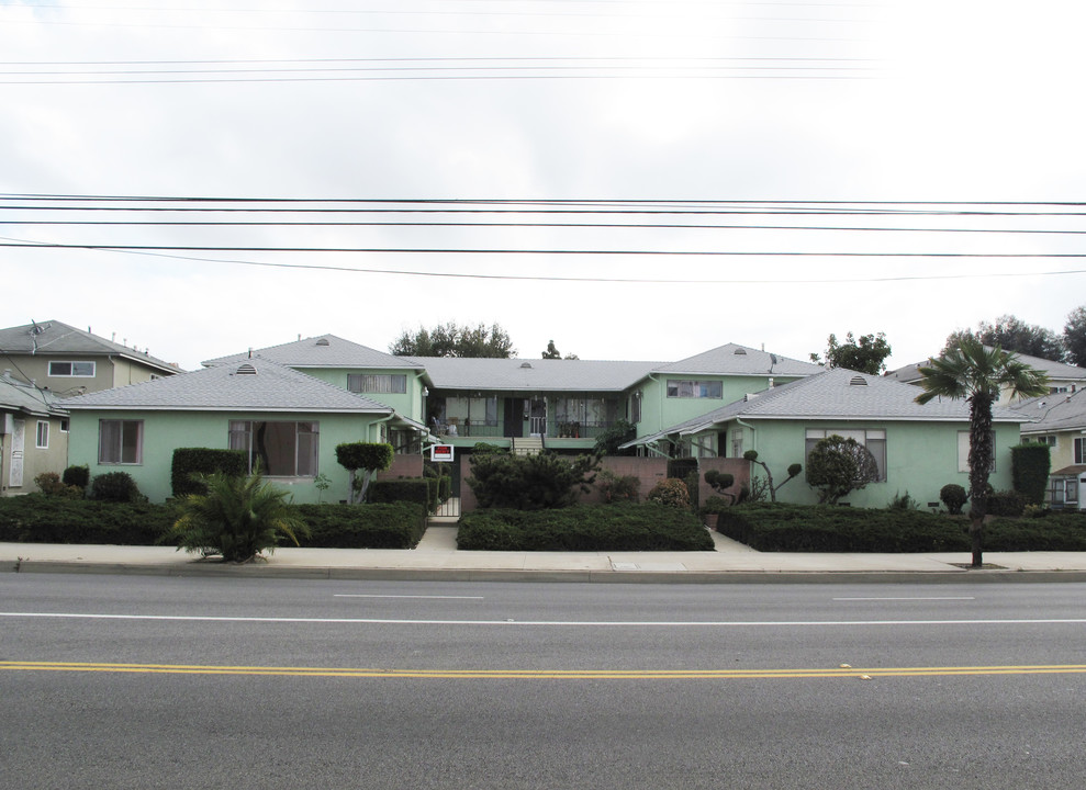 15620 Normandie Ave in Gardena, CA - Foto de edificio