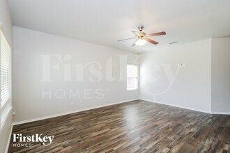 5134 Mountain View Dr in Krum, TX - Building Photo - Building Photo