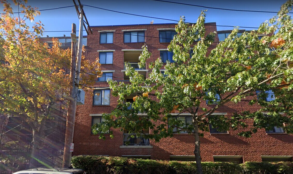 85 Brainerd Rd, Unit 107 in Boston, MA - Foto de edificio