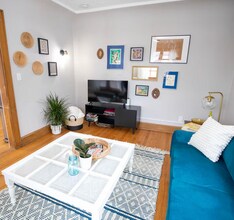 1802 E Howard Ave, Unit 2 in Milwaukee, WI - Building Photo - Building Photo